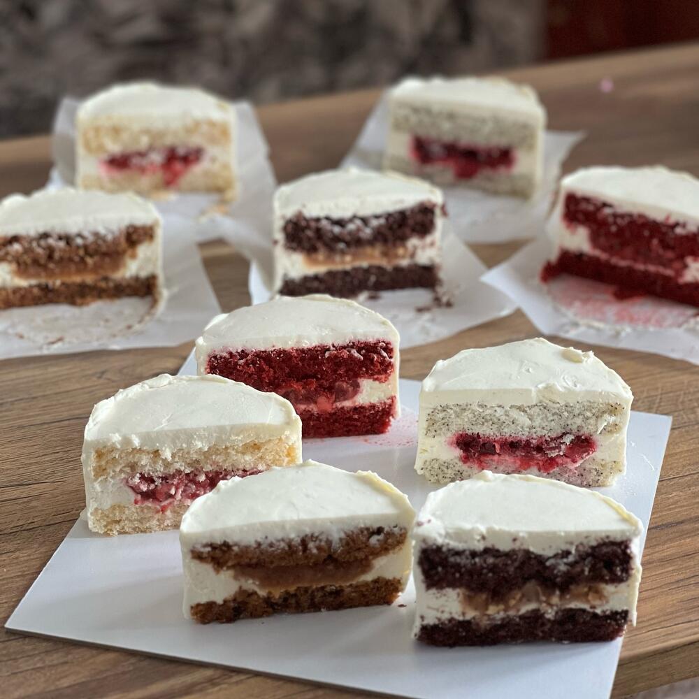 Бенто торт с котенком, с шариком для парня/девушки/друга/подруги