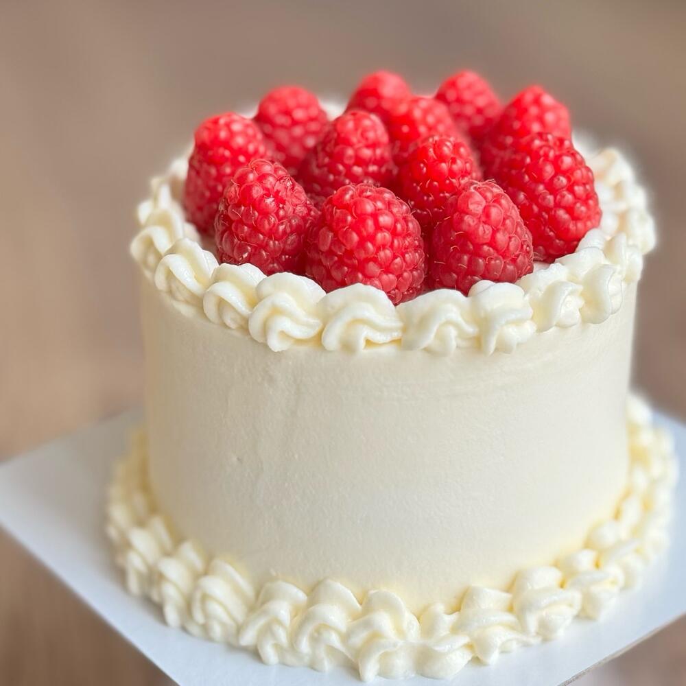 Бенто торт с малиной