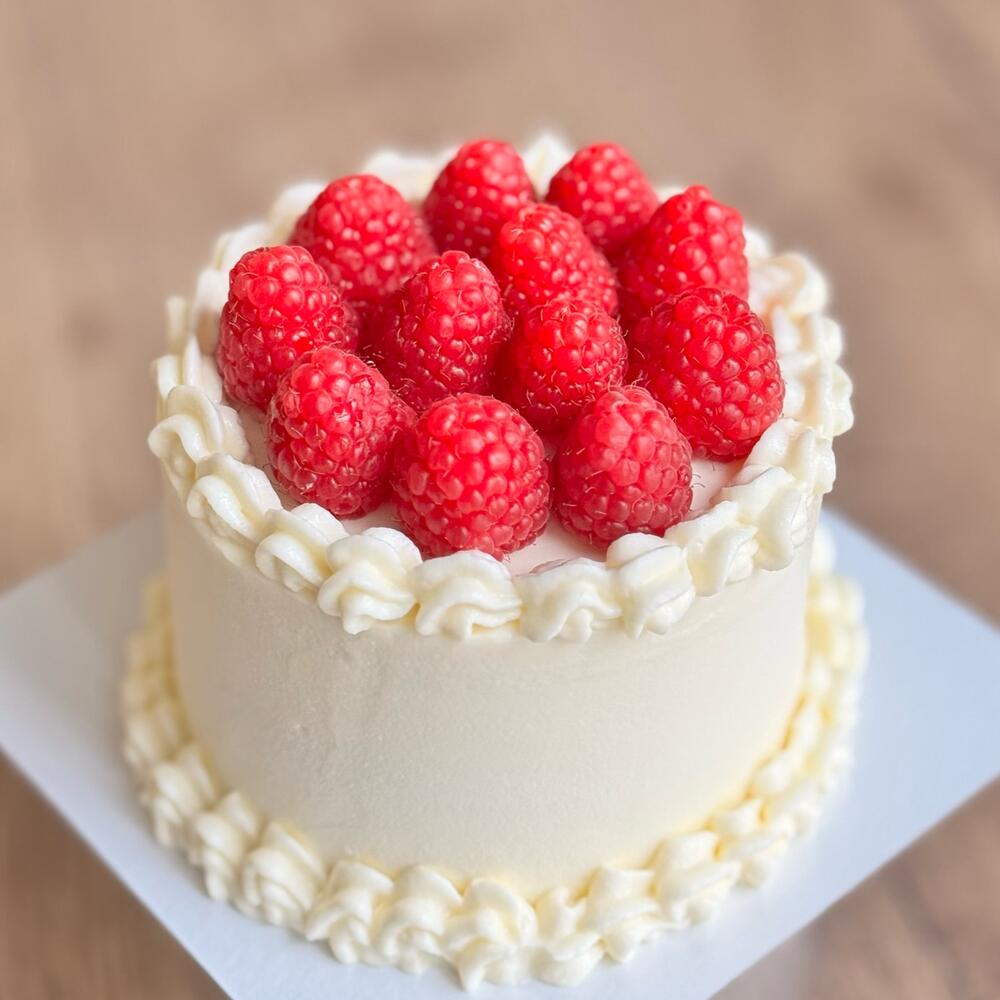 Бенто торт с малиной