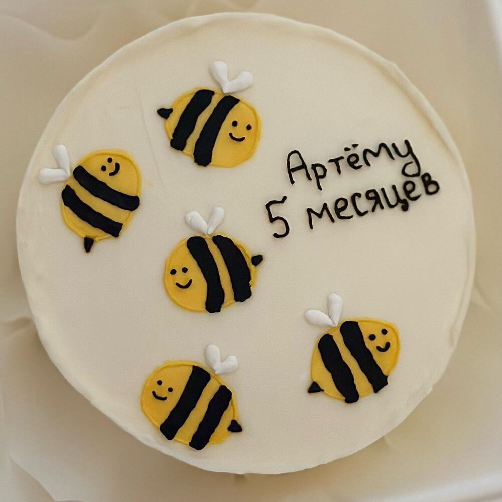 Бенто торт с пчелами малышу на каждый месяц