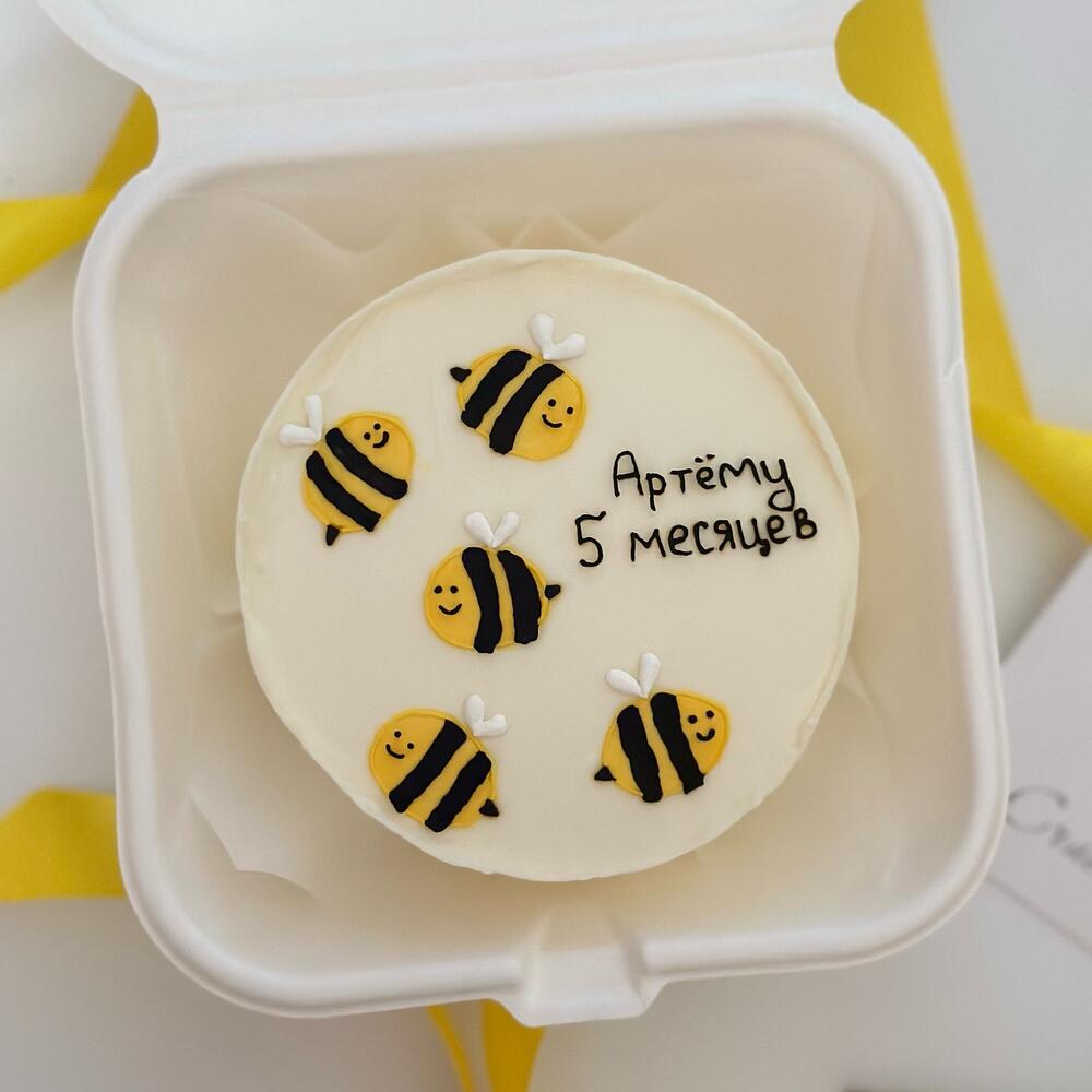 Бенто торт с пчелами малышу на каждый месяц