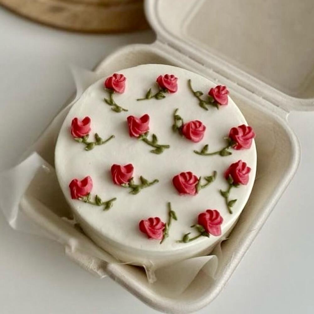 Бенто торт с розами цветами девушке сестре маме бабушке тете