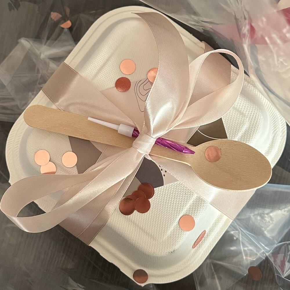 Бенто торт с розами цветами девушке сестре маме бабушке тете