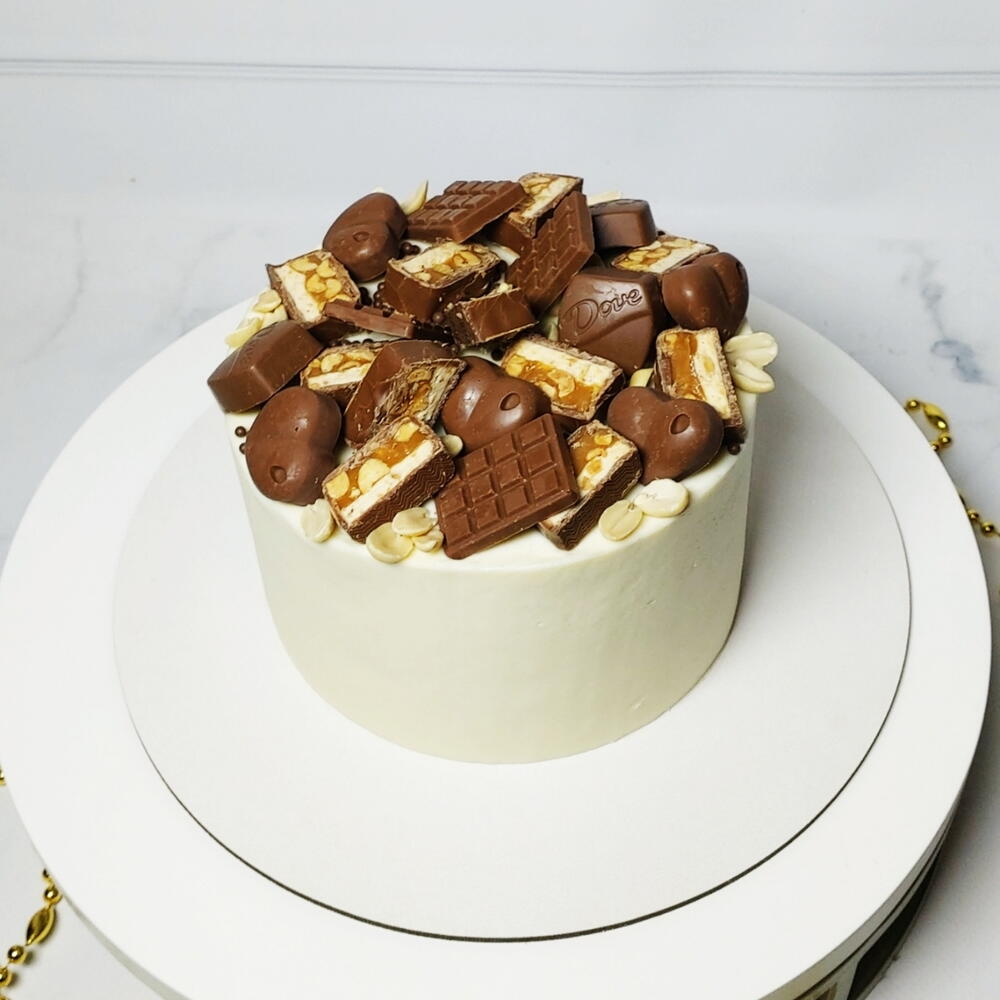 Бенто торт с шоколадным декором