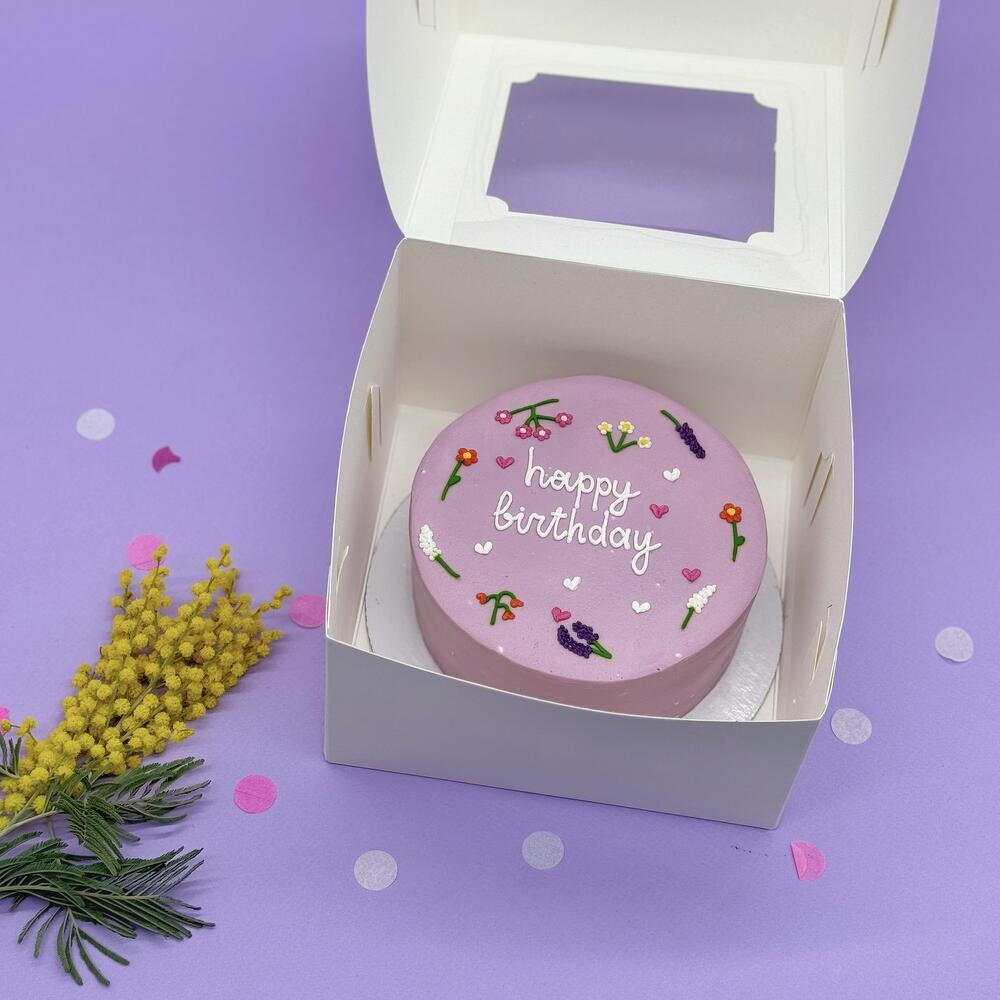 Бенто торт с веточками и цветочками в подарок на День рождения летом