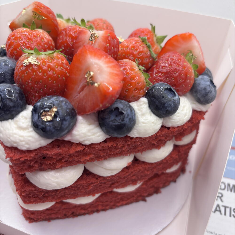 Бенто торт сердце красный бархат