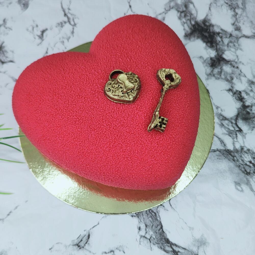 Бенто-торт "Сердце с замочком"