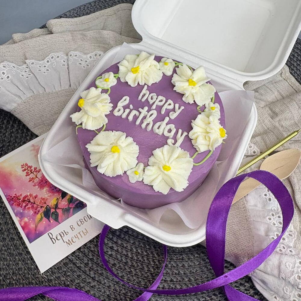 Бенто торт трендовый с днем рождения с цветами