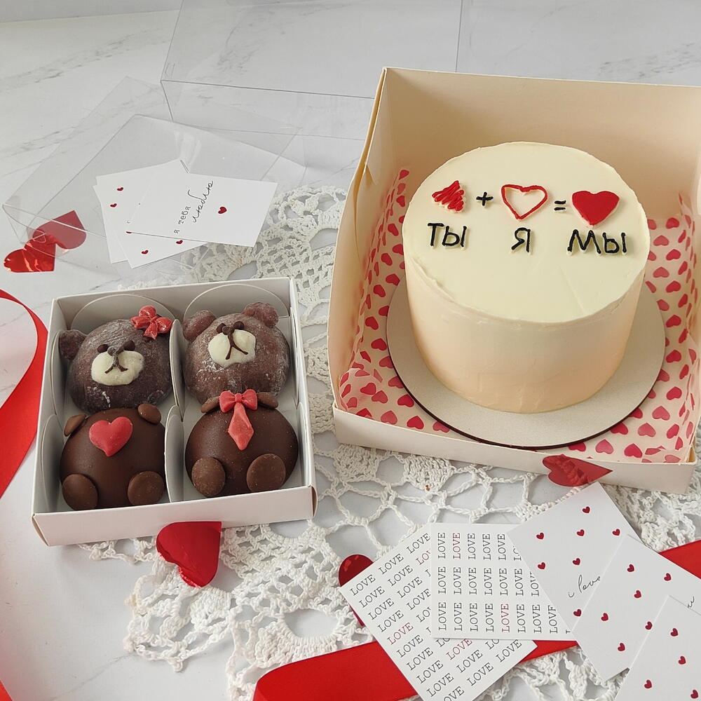 Бенто торт "ты+я=мы" и моти-чизкейки ассорти Люблю