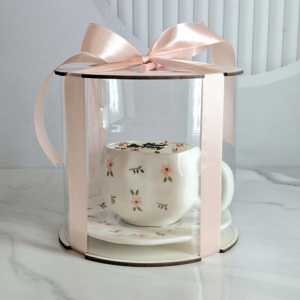 Бенто торт в кружке на день рождения с цветочками в подарок