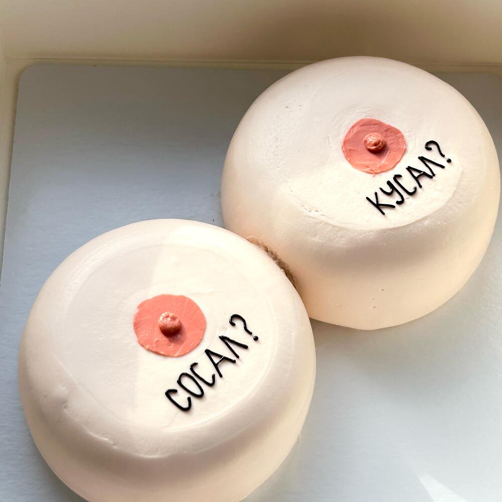 Бенто-торт в виде женской груди, для возлюбленного/парня/мужа, на день рождения