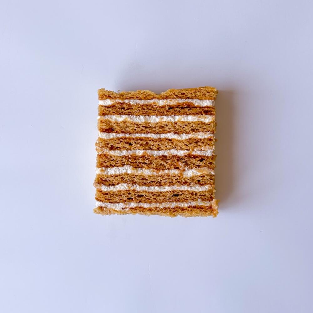 Бенто торт XL медовик с малиной