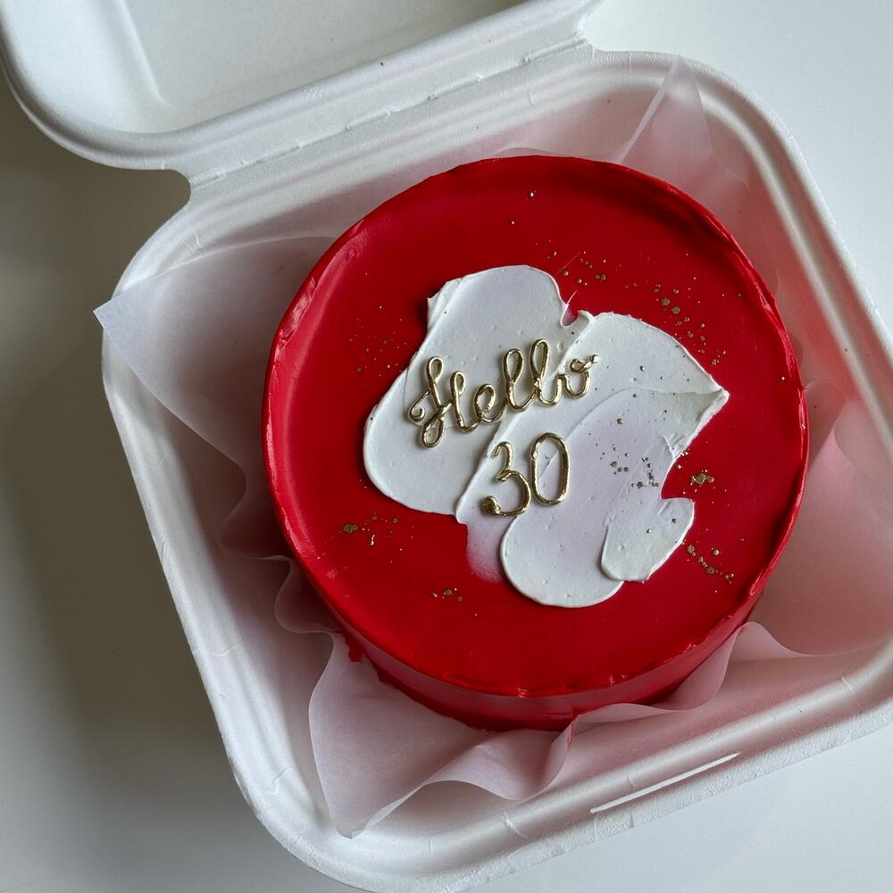 Бенто яркий красный