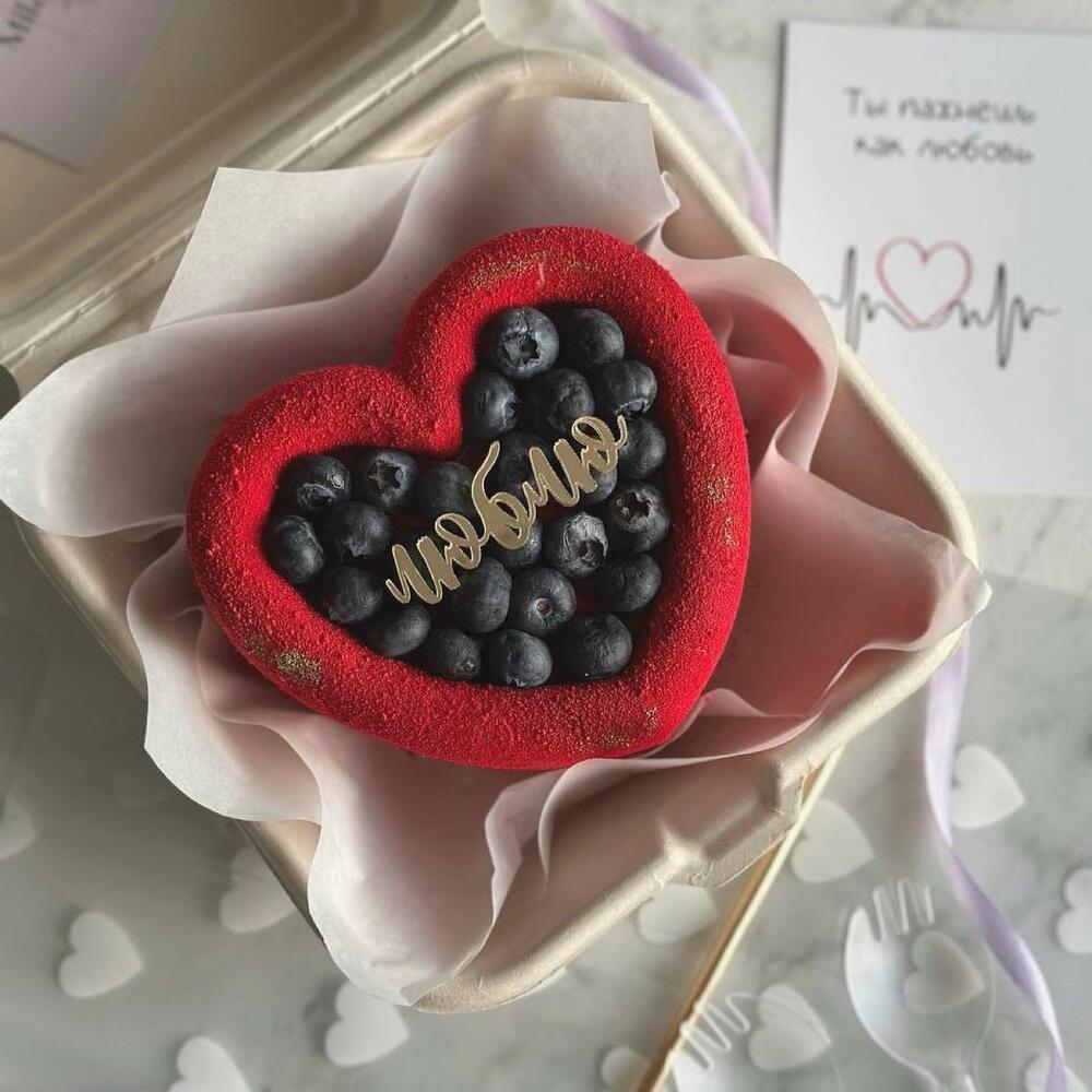 Муссовый бенто торт с ягодами