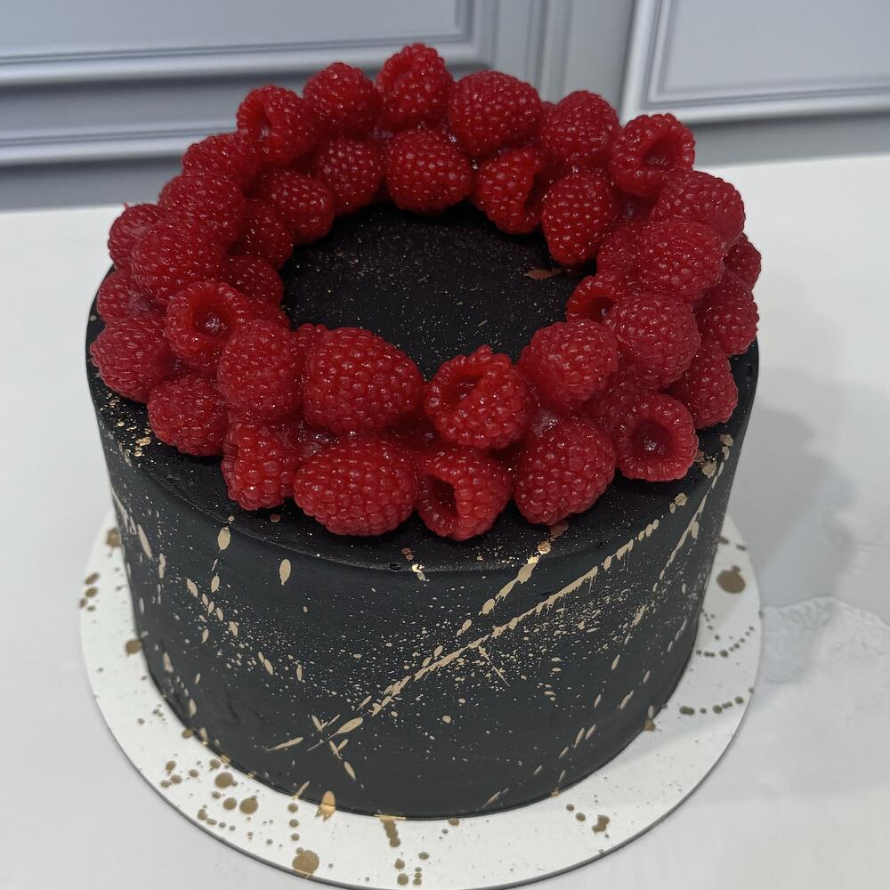 Торт Биг Макси Малиновый венок