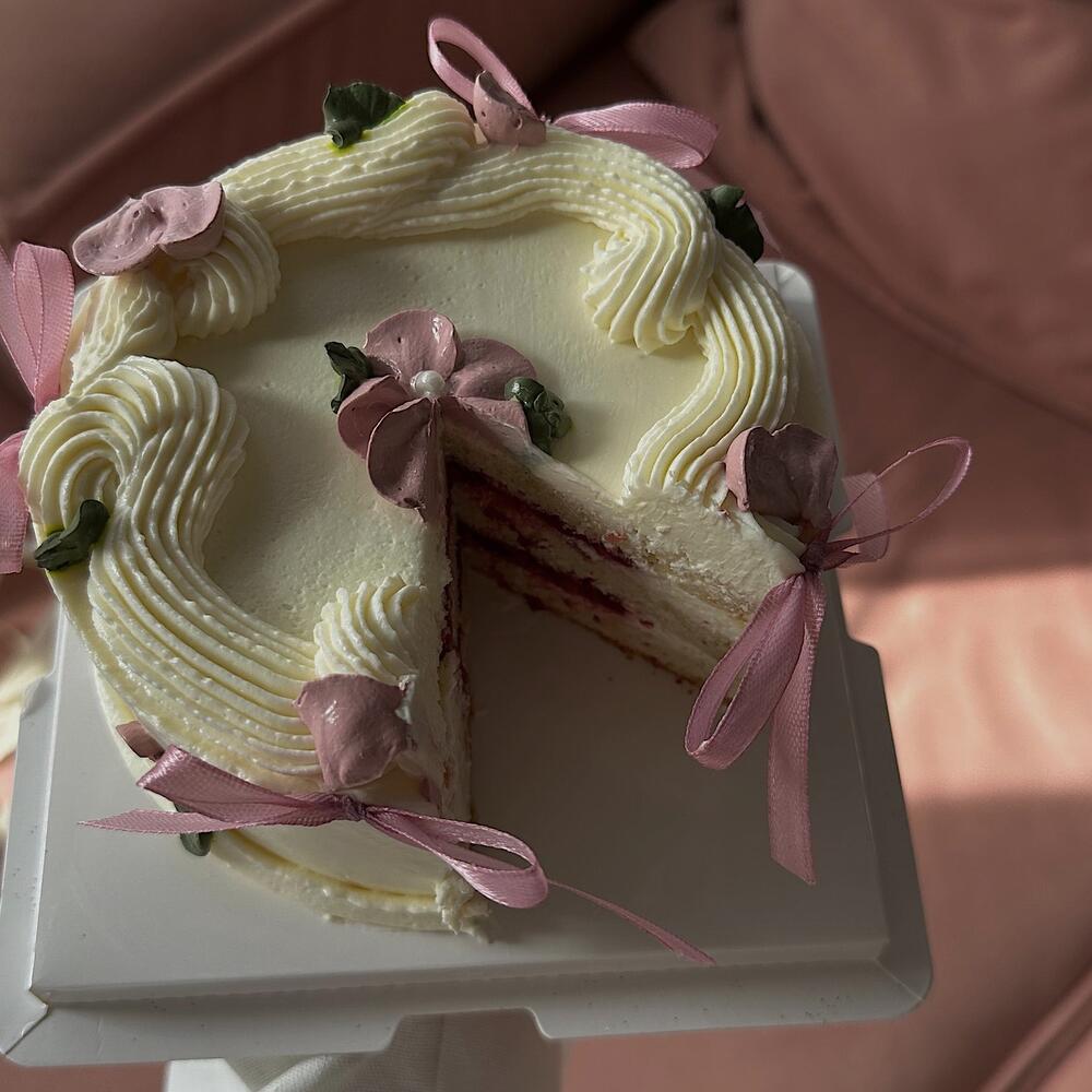 Торт в стиле ламбет с бантиками