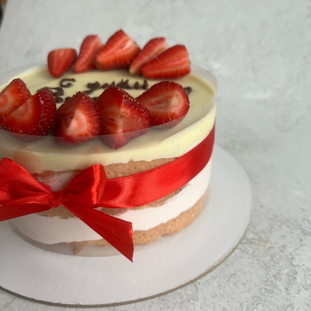 Торт Ягодный пломбир на день рождения