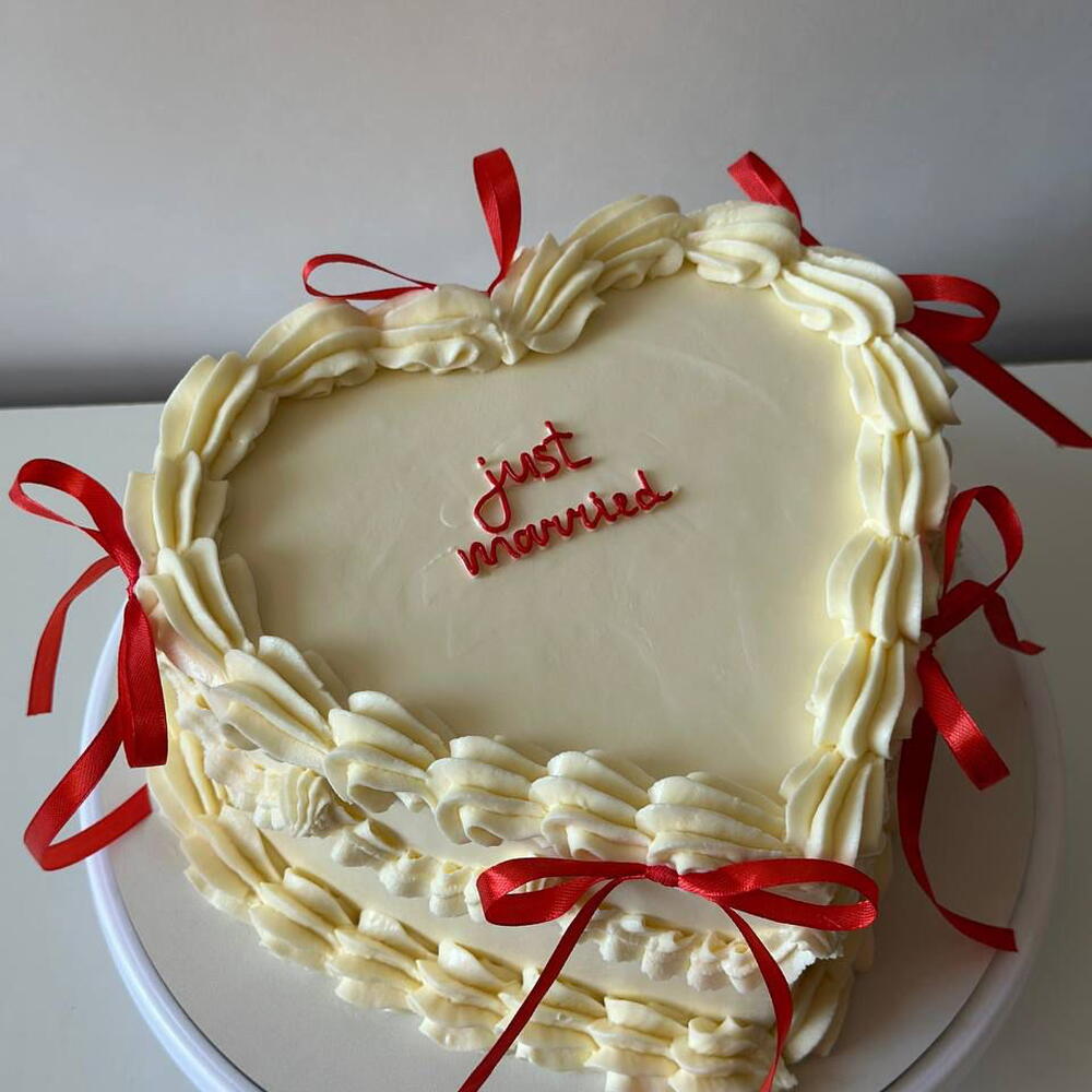 XL Бенто Торт just married